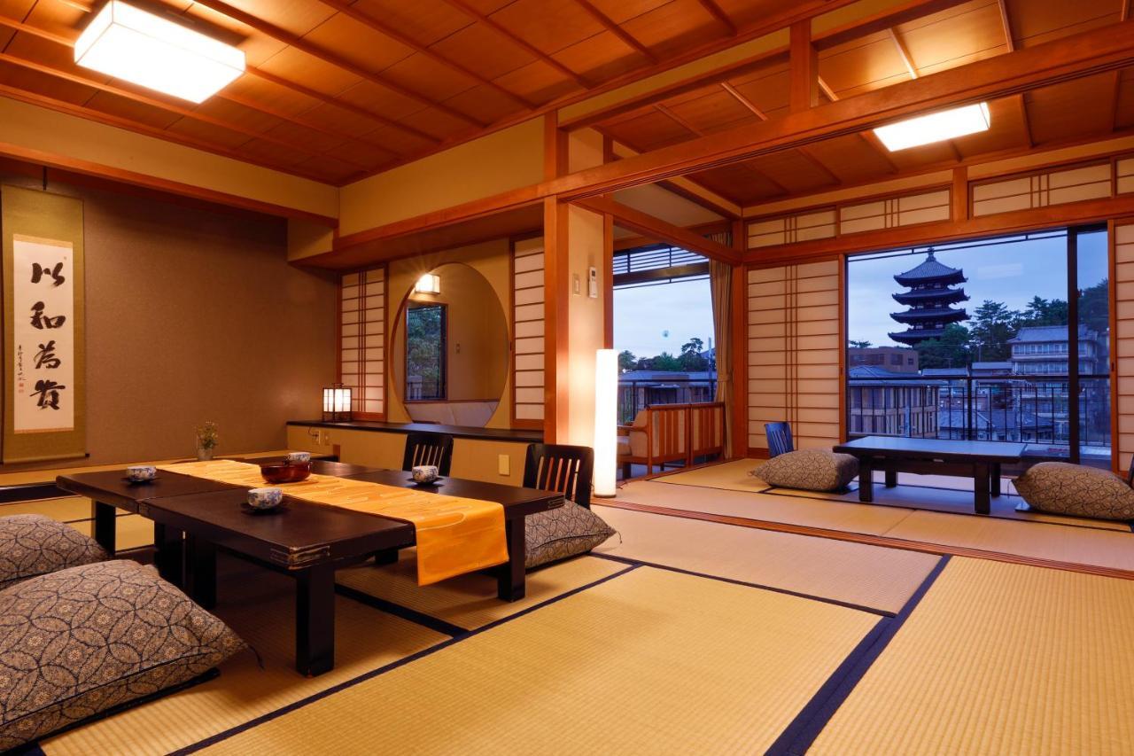 Ryokan Asukasou At The Entrancne Of Park